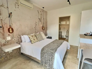 Remax Rooms