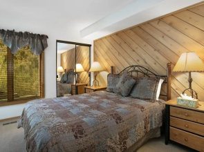 188 Ridgepoint 3 Bedroom Townhouse by RedAwning