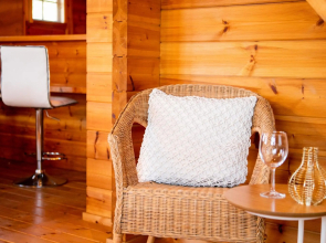 Awaji Seaside Log house in Goshiki