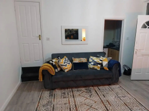 Comfortable 2beds House 4 Contractors & Staycation