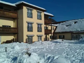 Ferienwohnungen Hotel Garni Dörflerwirt