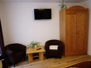 Pension Chapeau Claque