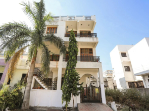 OYO 10287 Home 3BHK Villa near Lake City Mall