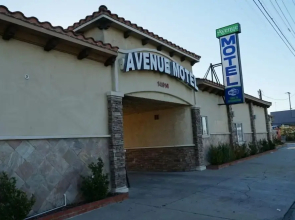 Avenue Motel