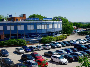 AP Hotel and Parking