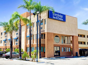 Travelodge by Wyndham Chatsworth