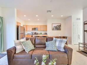 2 Mi to Dtwn Flagstaff: Home w/ Balcony!