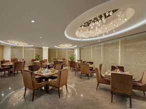 Landmark Premier Hotel