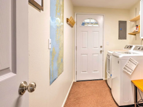 Walkable Sitka Getaway w/ Community Perks!