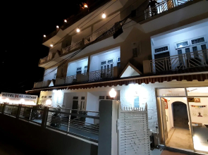 Chakrah by Hermitage