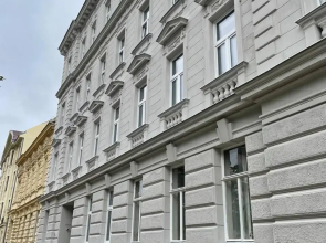 Apartment with parking in the Center - 500m from Hlavní nádraží