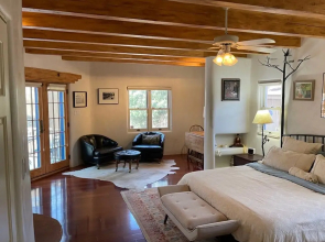 Casa De Gracia - Historic East Side Sanctuary, Perfect for Working From Home