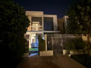 Elegant Stay in Ranches Villa