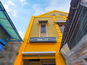 OYO Life 2867 Kos Kuning