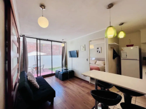Urban Yard Bus Terminal Home Office Pool Wifi