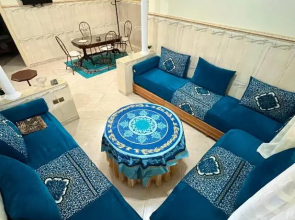 Seaside View: Enjoy Sunsets at fully equipped Apt.