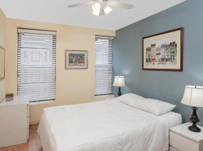 Chicago Parthenon Hostel