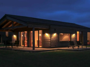 Gud Jard Lodge Nr 13 - Wohngesundes Design-Ferienhaus