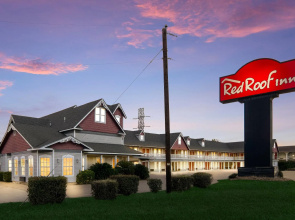 Rodeway Inn Waco Downtown near University