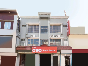 Oyo 24844 Hotel Samrat