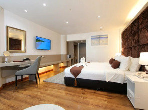 Pooh Beach Resort & Spa