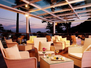 All Seasons Naiharn Phuket