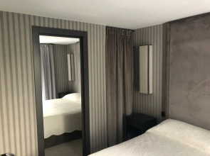 Imbriani Guest House & Suites