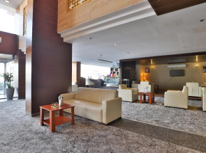 Capital O 338 Asian Hotel