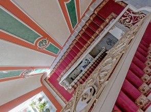 Metro Hotel Apartments