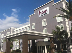 HOM Hotel Gainesville, SureStay Collection by Best Western