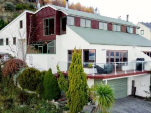 Queenstown Hill Haven