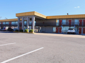 Econo Lodge Paducah West I-24