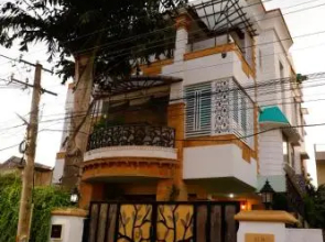 Aura Homestay Royal Villa