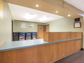 Four Seasons Inn