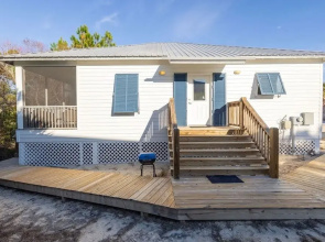 The Rookery Iii 6015 3 Bedroom Cottage by RedAwning