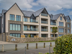 Apartment 8 Waterstone House - Luxury Apartment Sea Views Pet Friendly