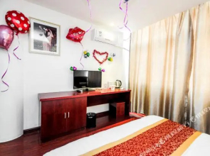 Cherry Express Hotel (Qinhuangdao Olympic Sports Center Yanshan University)