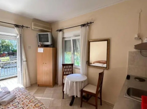 Studio on the coast, with a view of the sunrise,free we-fi