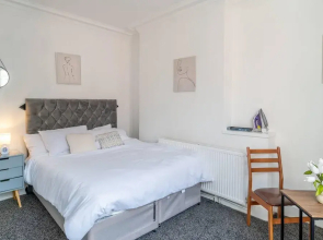 Lovely 2-bed Studio10 in Coventry