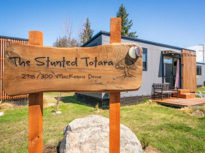 Stunted Totara, Unit 1