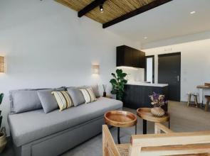 Suite Homes - Fine Living