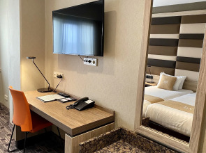 XO Hotels Blue Tower