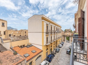 Stylish Apartment Near Piazza Magione by Wonderful Italy