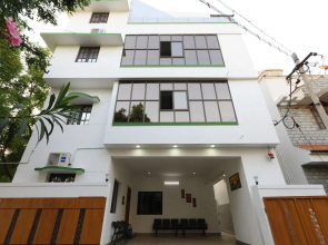 OYO 13858 Rithus Residency