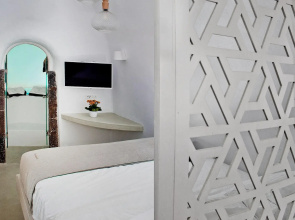 Aperto Suites - Adults Only