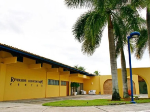 Riverside Hotel