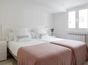 Zuria Apartment by FeelFree Rentals