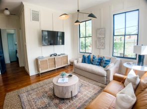 Guesthouse Charleston EAST 46 G and H