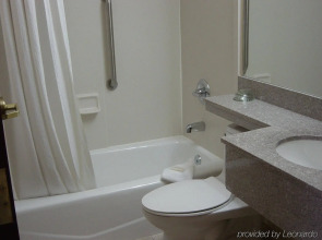 Holiday Inn Express Kennedy Airport