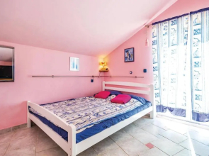 Stunning Apartment in Karlobag With Wifi